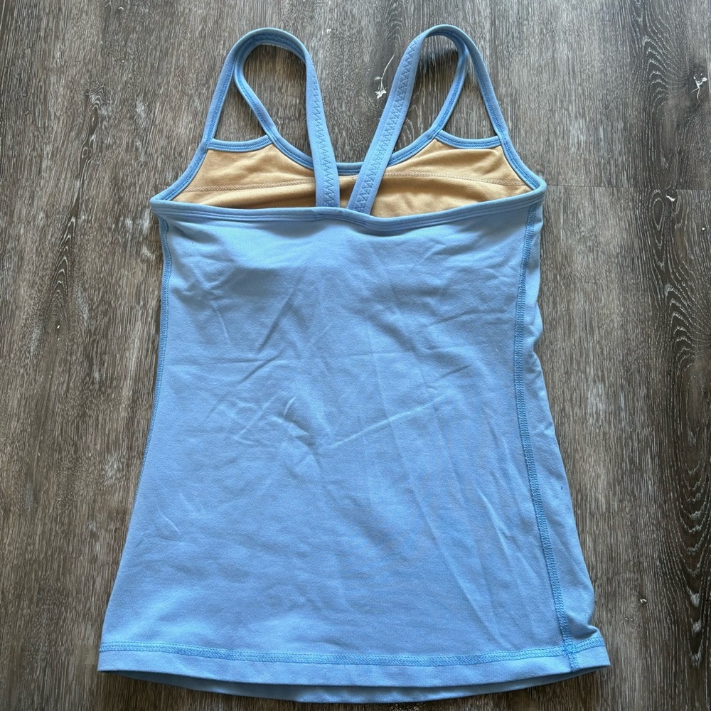 One Tooth workout top - Picture 2 of 3